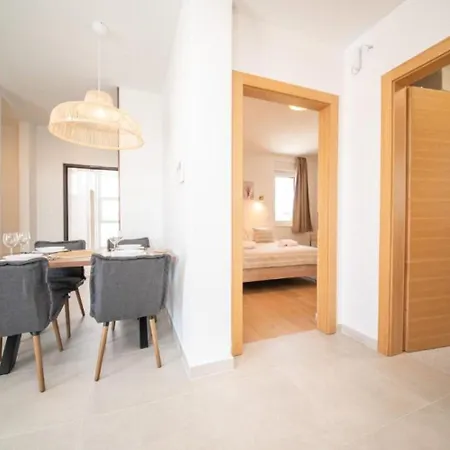 Apartments Vrsi * فرسي