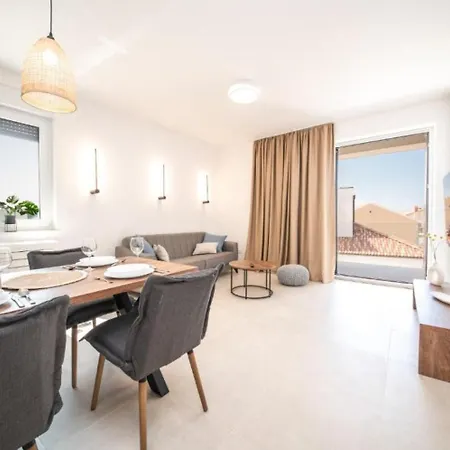 شقة Apartments Vrsi فرسي