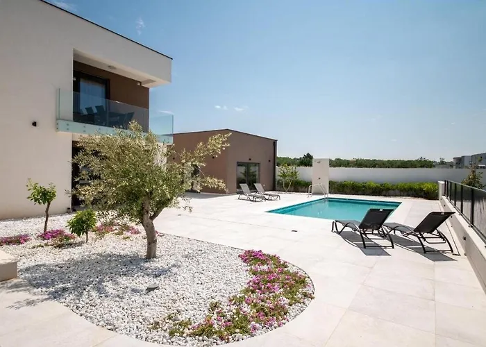 Apartamento Beautiful With Pool