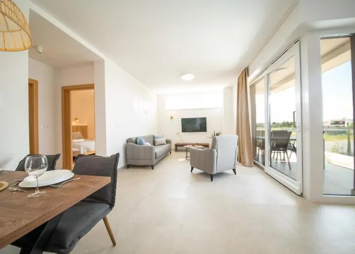 Apartamento Beautiful With Pool Vrsi