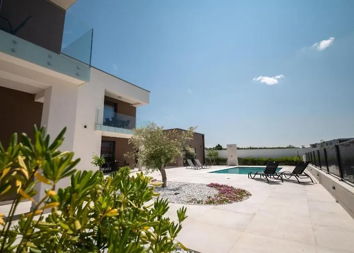Apartamento Beautiful With Pool
