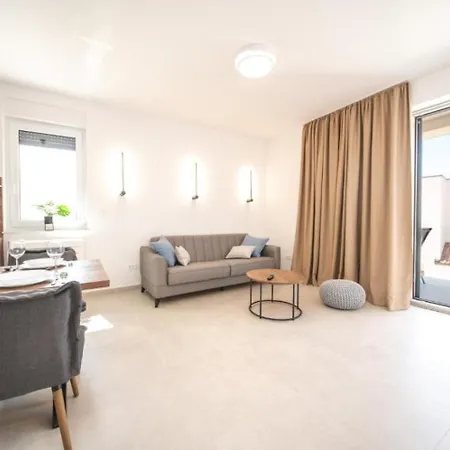 Apartments Vrsi 아파트