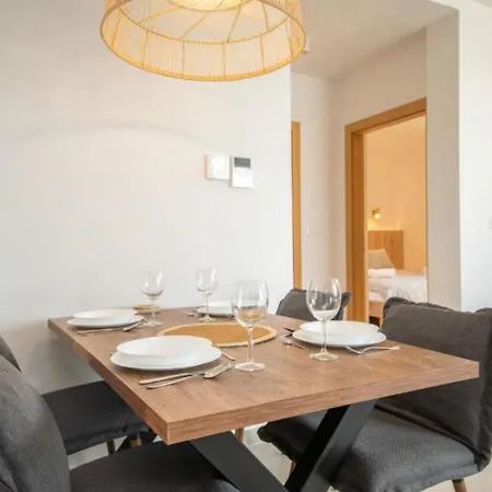 Apartments Vrsi *