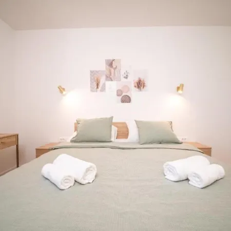 Apartments Vrsi 아파트 *