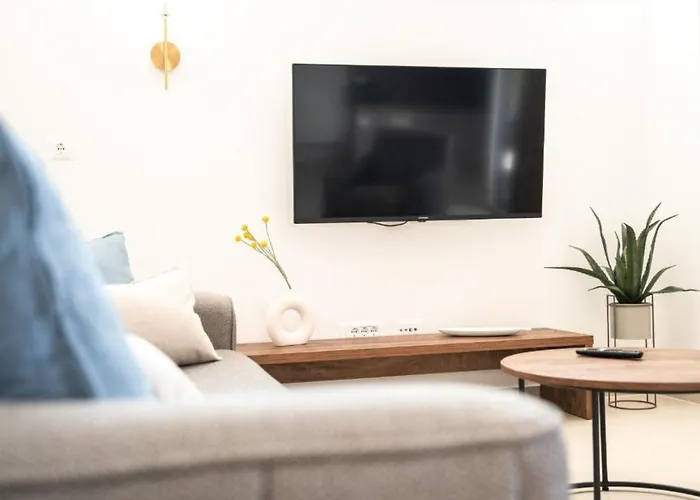 Beautiful With Pool 沃希